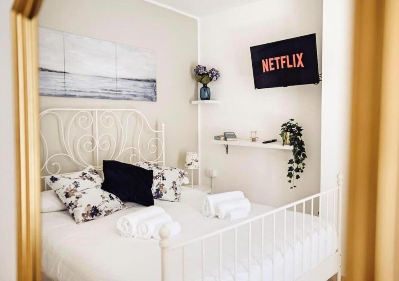Torre Dalu' - A Due Passi Dalla Spiaggia Di Porta Vecchia, Con Terrazzo Privato E Netflix Monopoli Exteriér fotografie